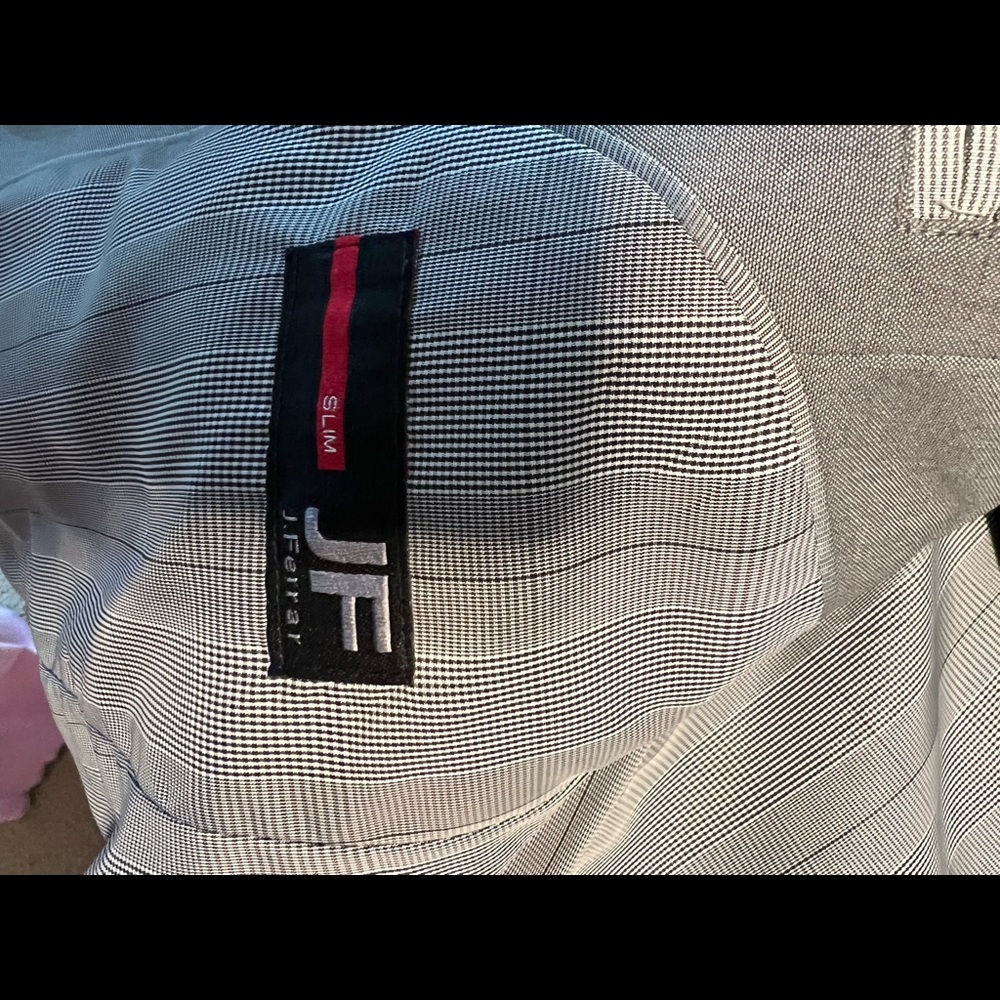 Grey brand new suit coat. 40R PERFECT CONDITION - Picture 6 of 6